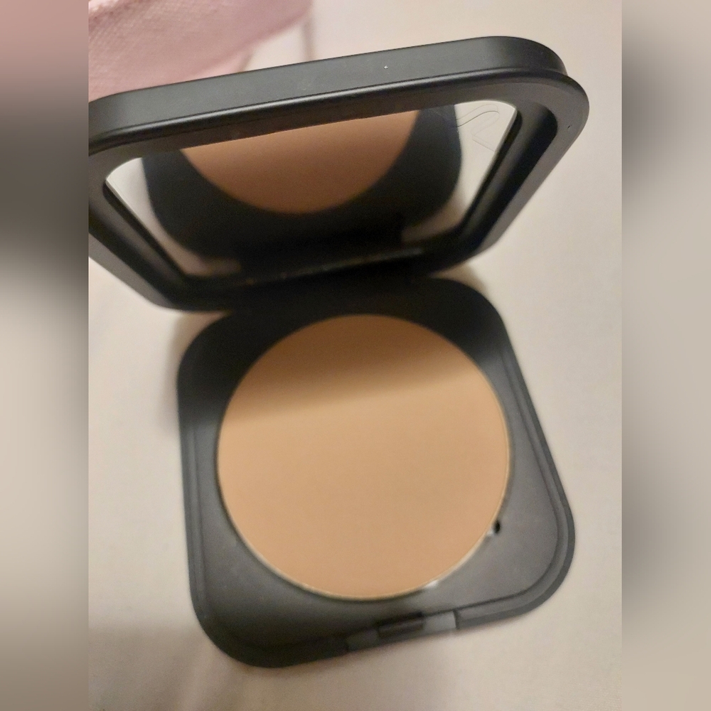 Makeup Forever Matte Bronzer Shade Brave Maple